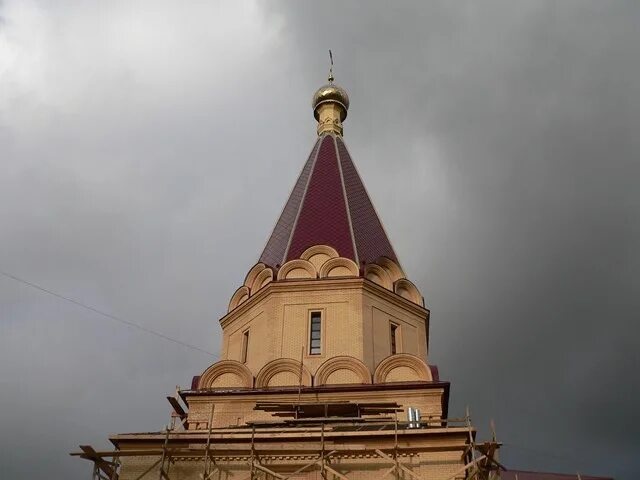 Храм в братеево в парке. Церковь усекновения главы иоанна предтечи в братеево. Церковь иоанна предтечи в братеево. Храм усекновения главы в братеево. Храм усекновения главы иоанна предтечи в гродно.