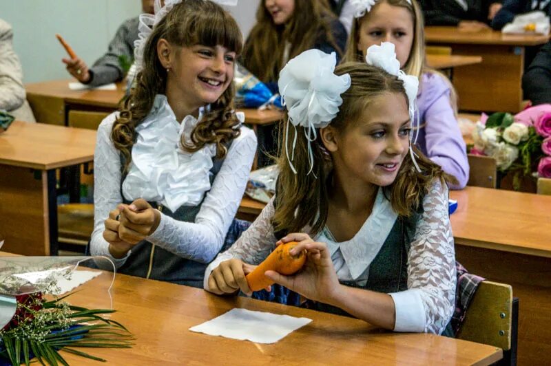 Скоро закончу школу. Занятия в школе закончились но. Закончил школу. Когда закончится школа. 15 Лет закончил школу.