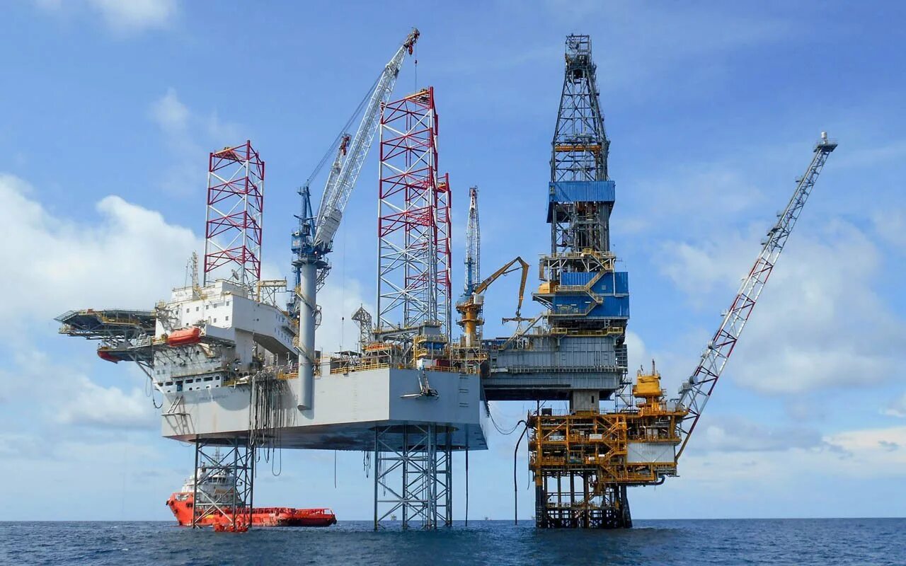 Нефтедобывающая морская платформа хайберния. Буровая платформа шлюмберже. Морские буровые платформы. Offshore drilling rig. Offshore oil rig.