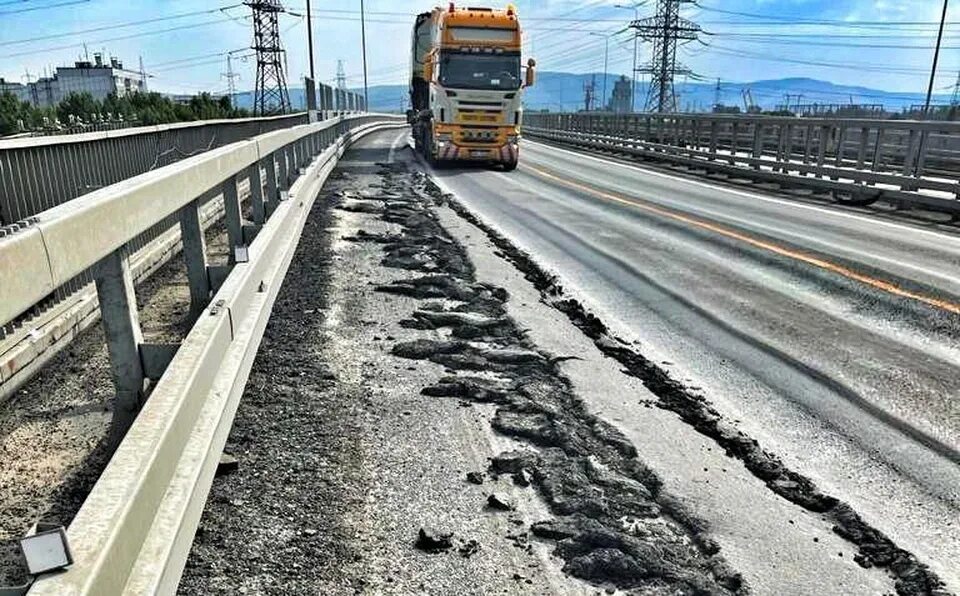 Под м 5 асфальт. Мост в Тольятти на м5. Новый мост в Тольятти на м5. Асфальт на мосту в Тольятти. Развязка м5 Тольятти.