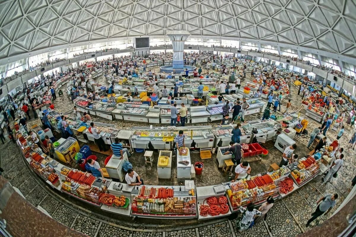 Bozor. Рынок в узбекистане самарканде. Сиаб базар в самарканде. Узбекистан мева бозори. Сиаб базар в самарканде.