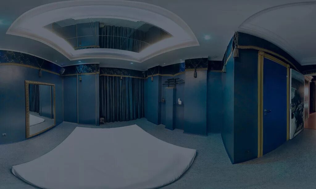 Харизма екб салон. Харизма екатеринбург улица мамина-сибиряка. Харизма массаж. Девушка в спа салоне. Харизма массаж.