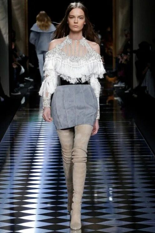 Модели коллекции Fendi 4 Модные стили, Мода от кутюр, Модные тенденции