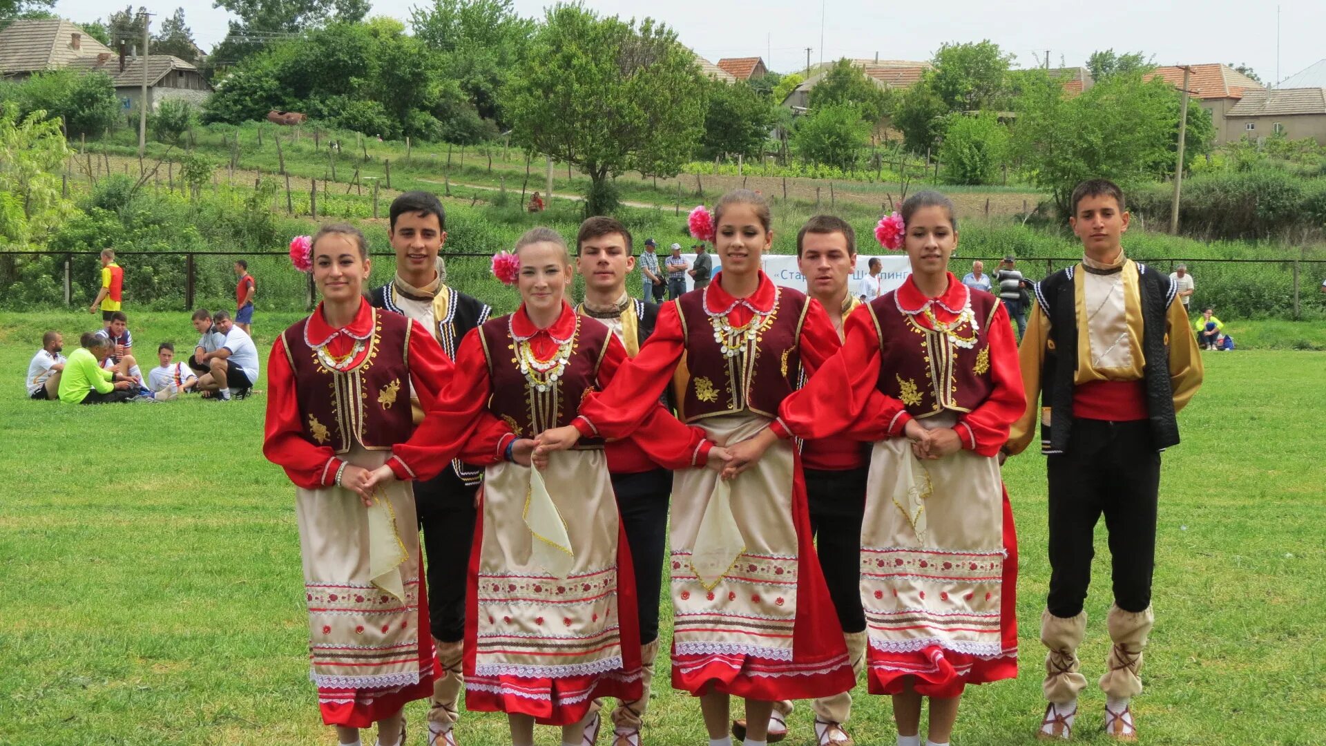 Молдаван нация. Нация Гагауз. Народы Молдавии Гагауз. Народности Молдавии гагаузы. Национальный костюм гагаузов.