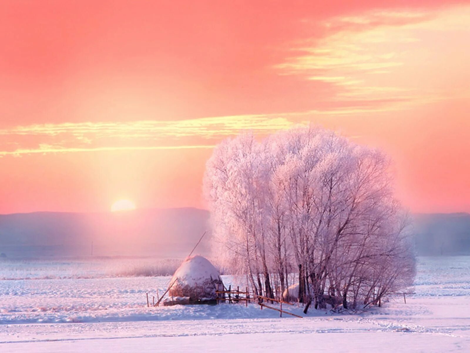 Зимний рассвет. Февральский пейзаж. Рассвет зимой. Зима солнце. Утро природа февраль