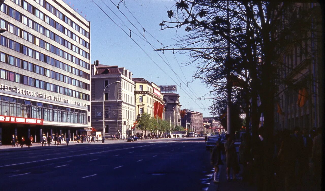 Улица горького в москве. 1980 москва улица горького. тверская улица гостиница минск. минск улица горького.