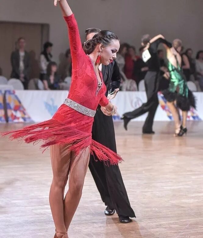 Латина спб. Латина спб. Латина танцы елизавета бондаренко. Бальные платья ю1 латина. Платье латина молодежь.