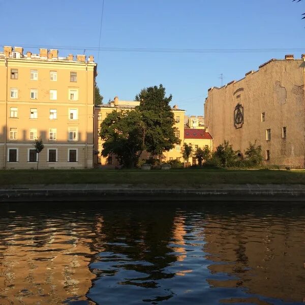 Набережная реки пряжки. Наб реки пряжки. набережная реки пряжки зимой. набережная реки пряжки скульптура. набережная реки пряжки движение.