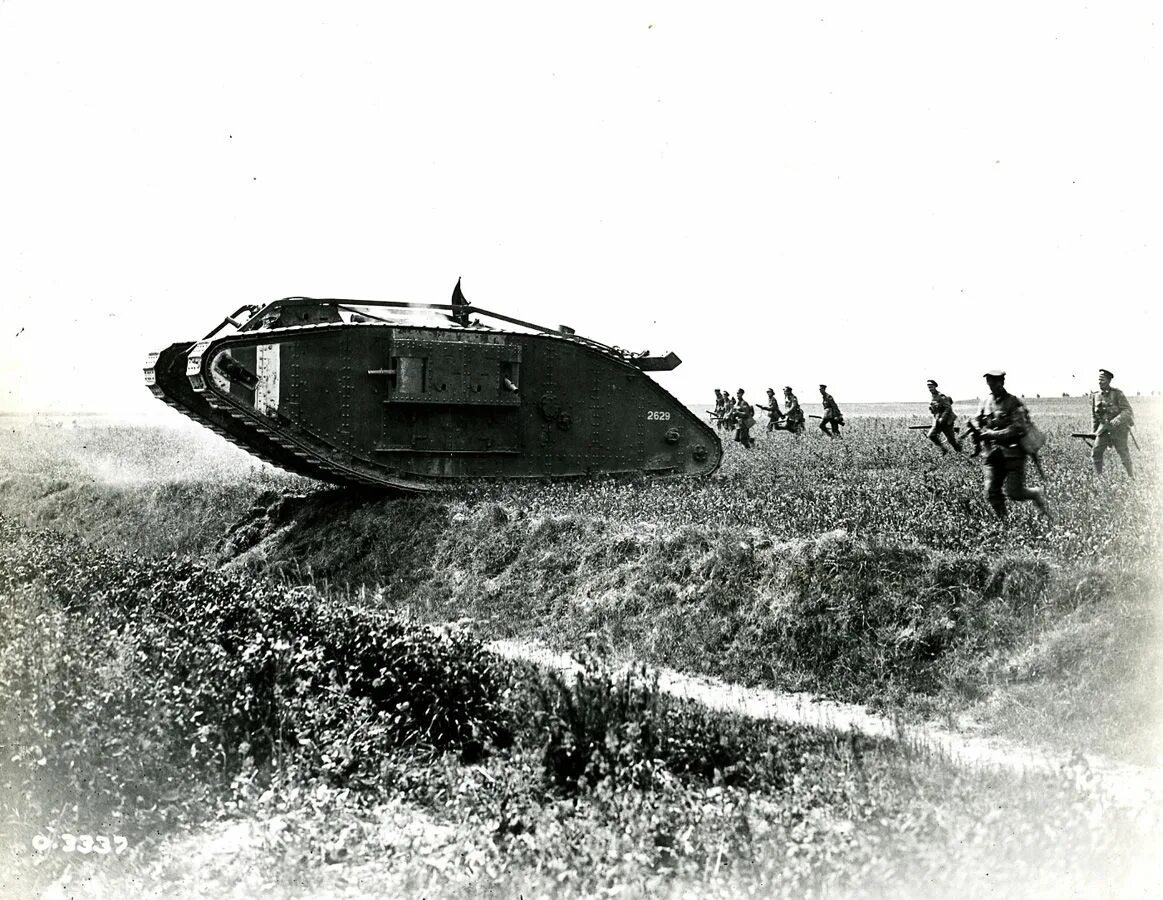 Mark 1 1916. Английский танк 1916. Когда появились первые танки