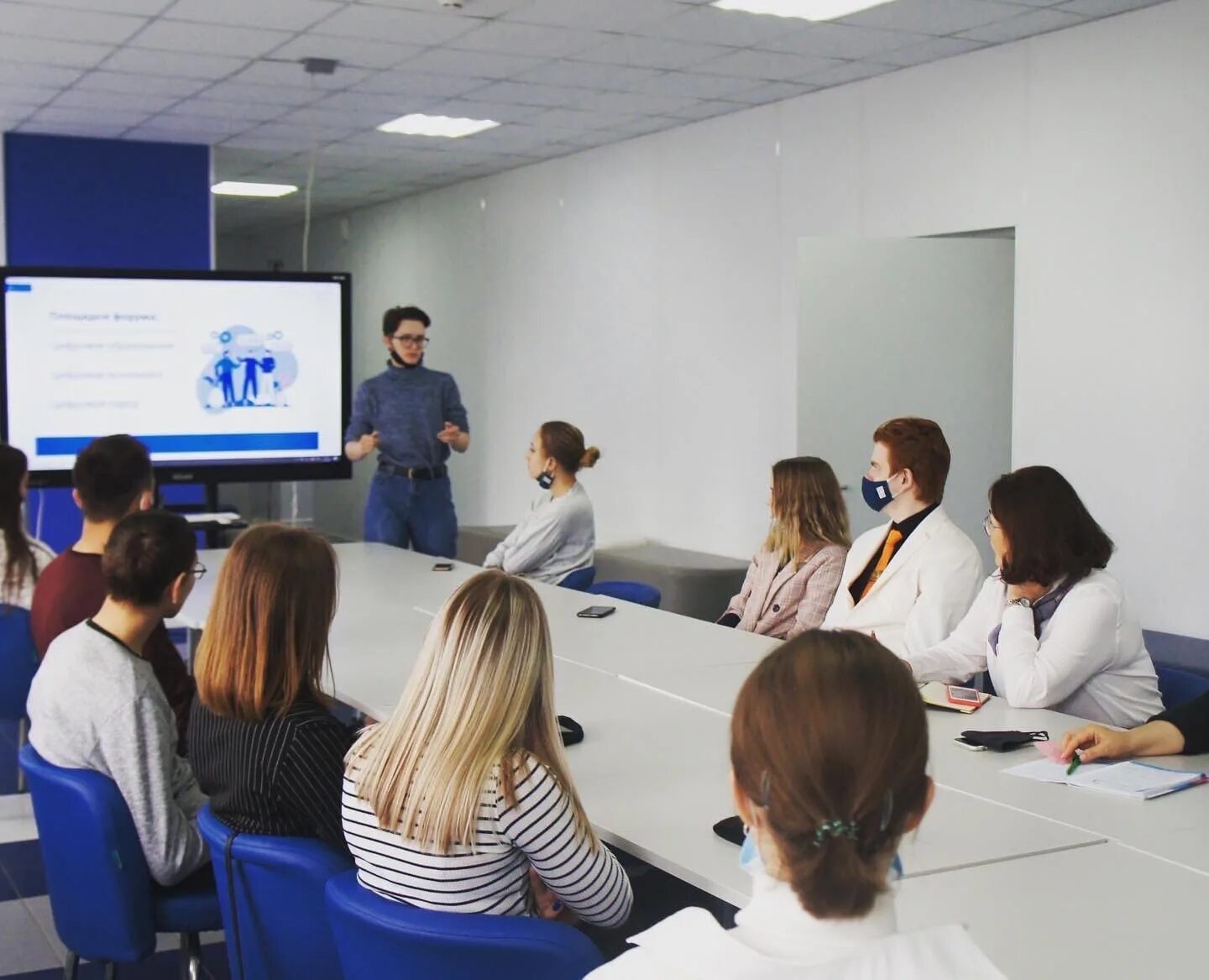 красноярск 2030. панельная дискуссия. поколение 2030. поколение 2030 красноярск экономический форум. кэф 2022.