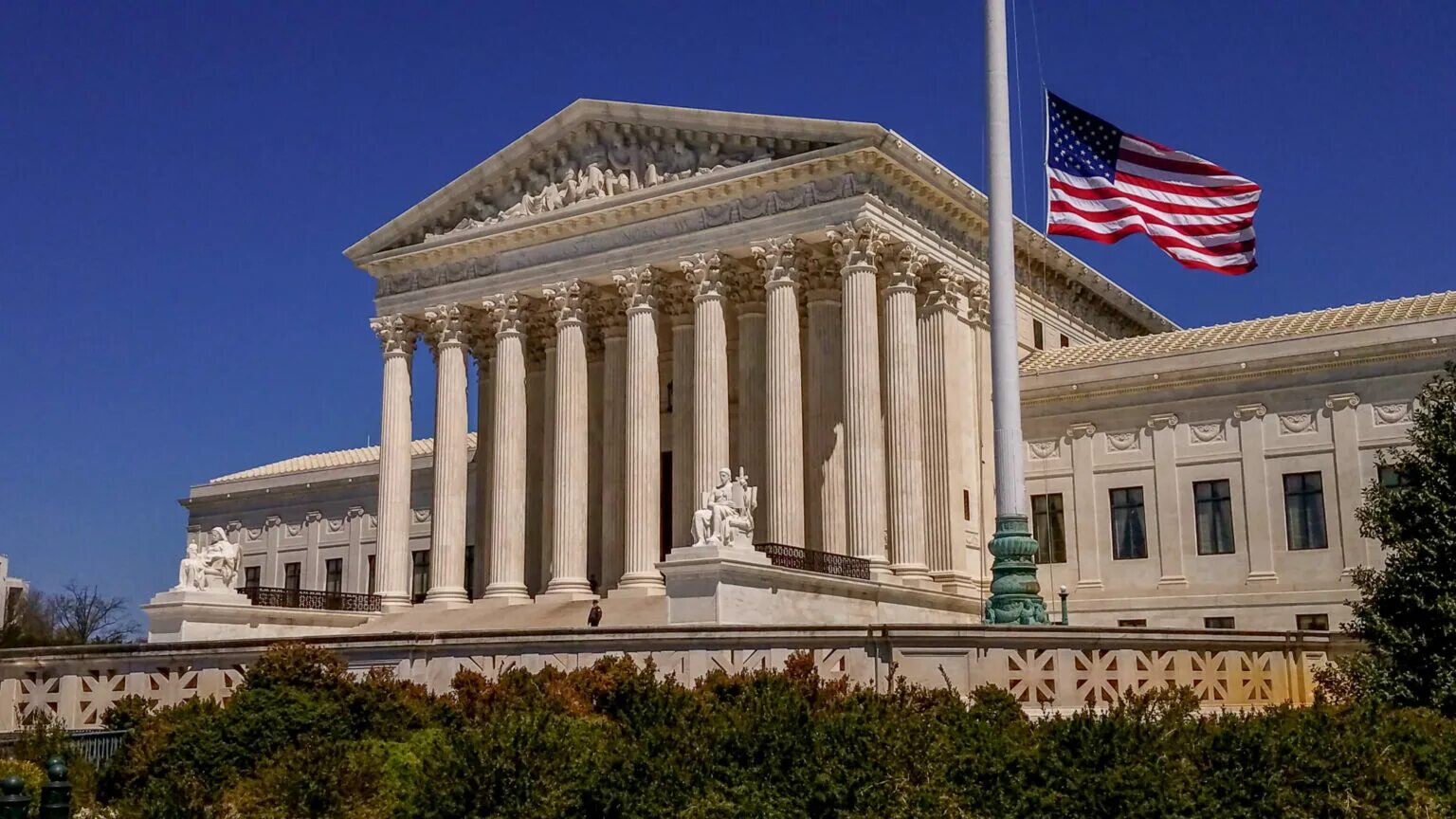 American law. Supreme Court of the United States. Здание Верховного суда США. Здание суда Вашингтон. Верховный суд штата Вашингтон.