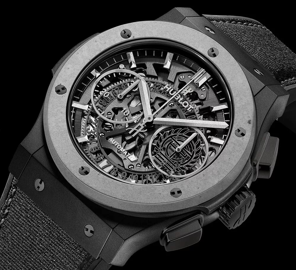 Наручные часы hublot. Hublot Classic Fusion Aerofusion. Hublot 1011588 Classic Fusion. Часы Hublot Aerofusion. Hublot Fusion Moonphase.