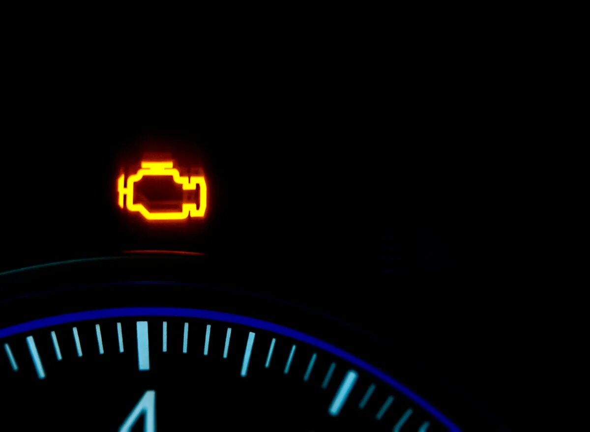 Почему горит лампочка двигателя. Индикатор check engine. Индикатор check engine загорелся. F150 check fuel fill Inlet. Индикатор чек двигателя.