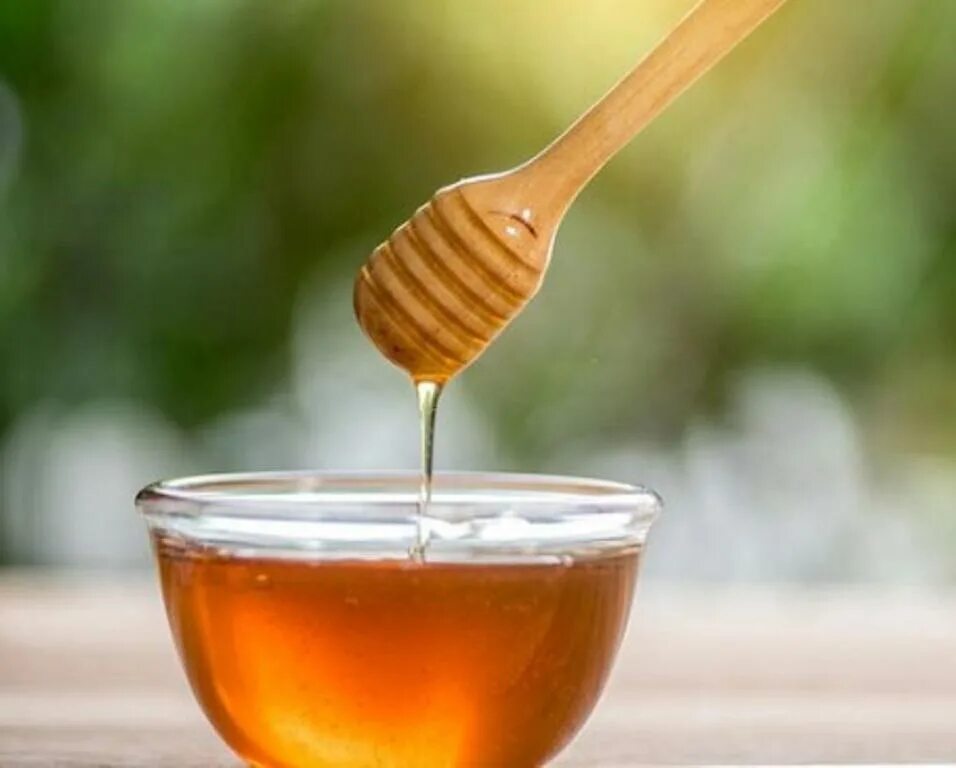 Мед и корица при аритмии. Ложка для меда. Заварной крем для медовика без масла. Опыты в домашних условиях для определения качества меда. Ложка для меда.