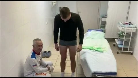 Врач ягодицы