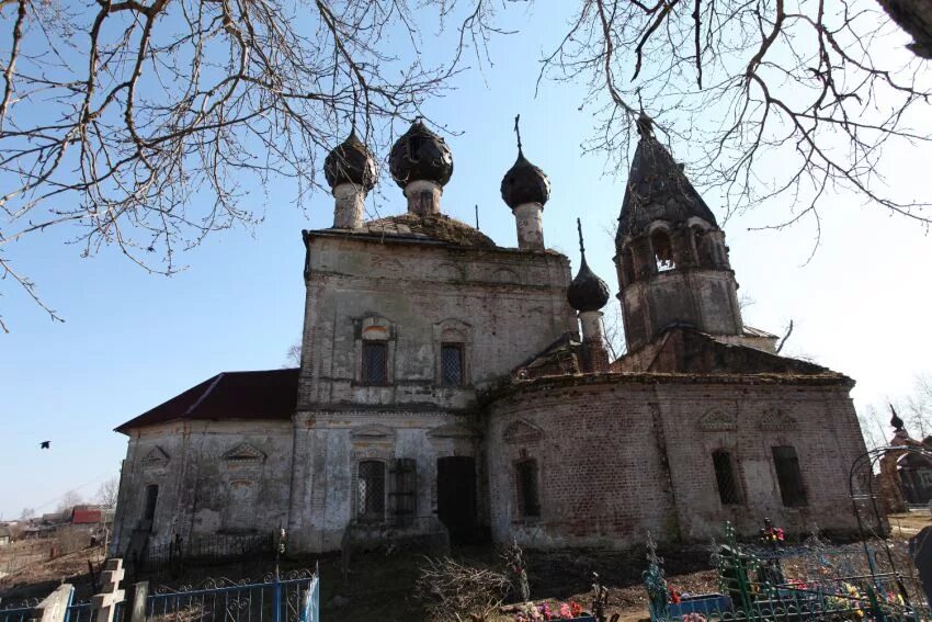 Деревня Бухалово Ярославской области Даниловский район. Бухалово Ярославская область Даниловский район Церковь. Ярославская обл. Даниловский р-н село Середа храм Успения Богородицы. Село Середа Даниловского района Ярославской области.