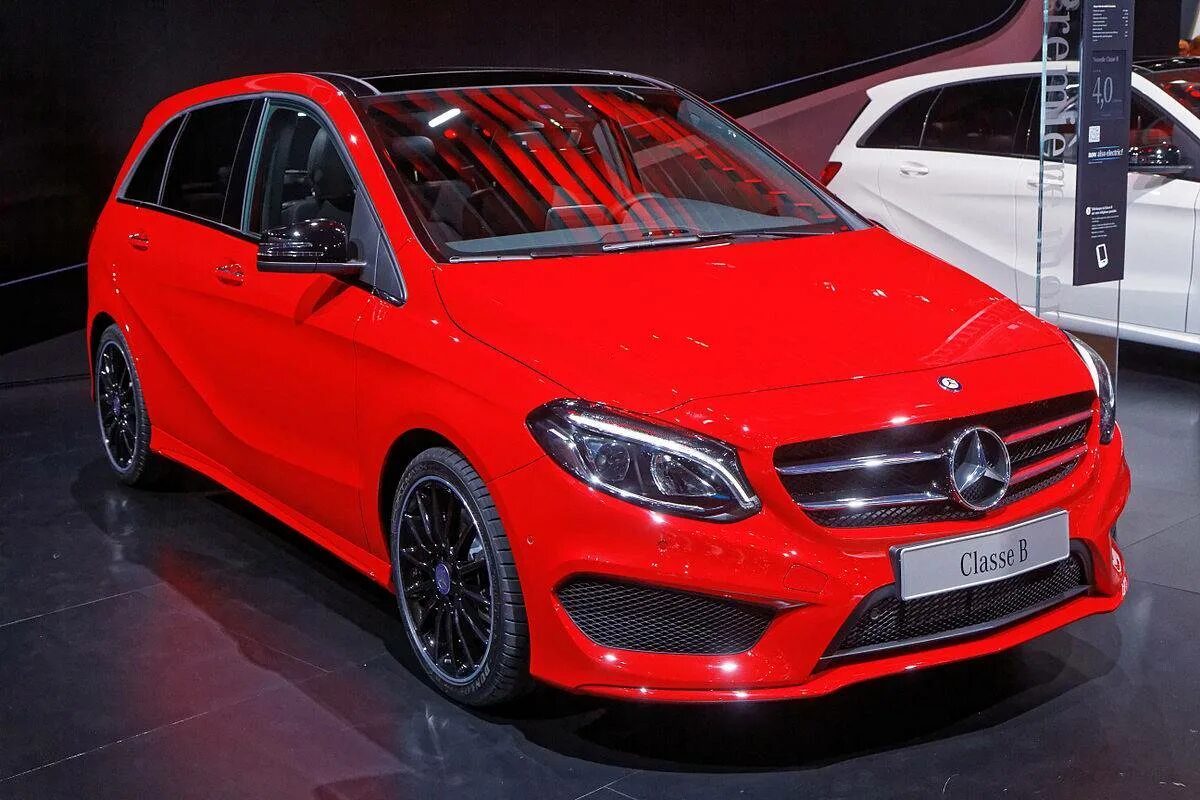 Мерседес в класс в калининграде. Mercedes b class. мерседес a - class 2 l turbo. мерседес с класс. мерседес в класс двухцветные.