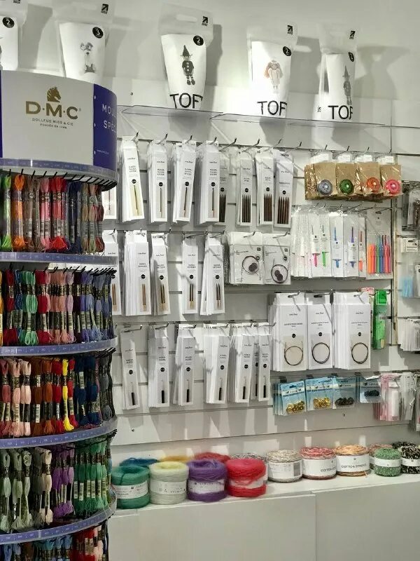 вязание атмосфера. магазин пряжи на петрова. пряжа на свободном. атмосфера пряжа фото магазина. атмосфера пряжа интернет магазин москва.