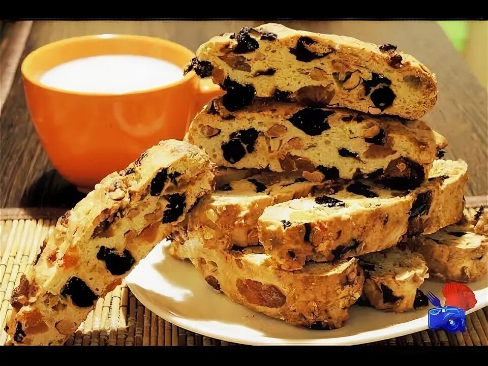 Пирожное из миндаля. Итальянское печенье. Biscotti печенье. Ricciarelli печенье. Итальянское печенье вкуснее пирожного.
