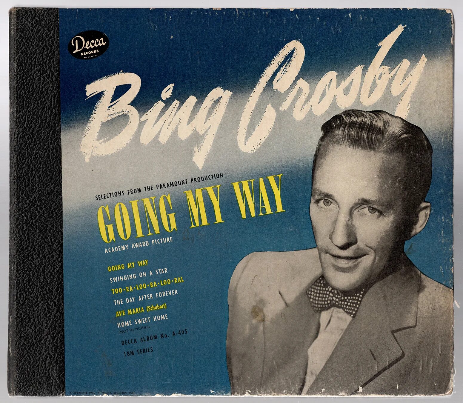 Bing going. Обложки Bing Crosby. Bing Crosby swinging on a Star. Bing Crosby Decca Collector's Classics. Bing Crosby Award.