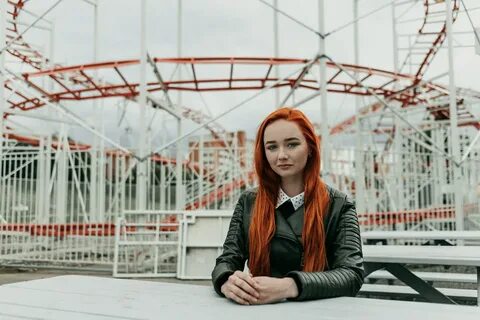 Рыжая студентка