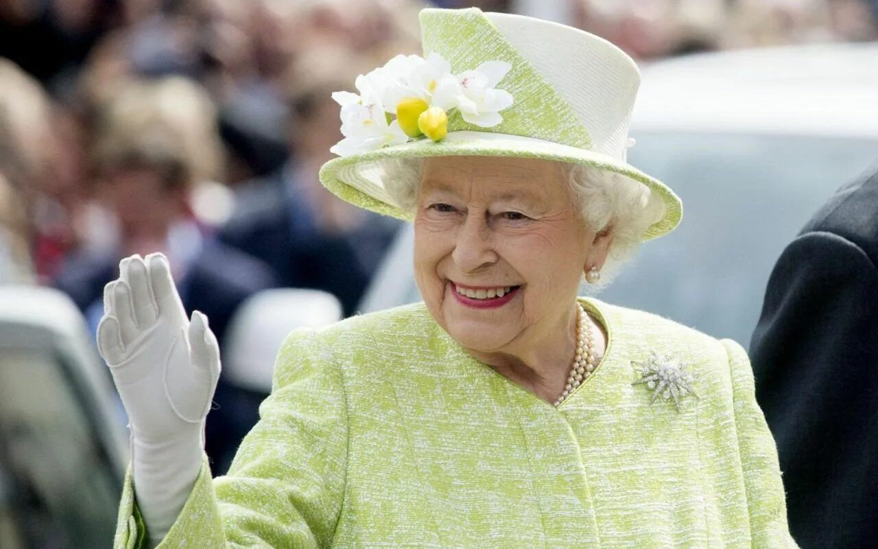 Сколько лет королеве англии в 2020. Елизавета ii 1992. Елизавета 2. Королева елизавета в 60 лет. Елизавета 2 2018.