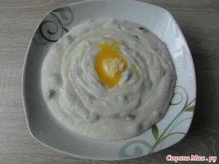 Манная каша с изюмом