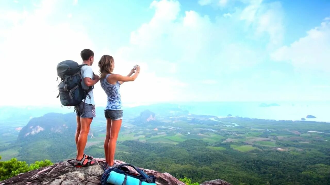 Треккинг хайкинг. Поход на природу. После поездки туриста. Поход. Отпуск поход.
