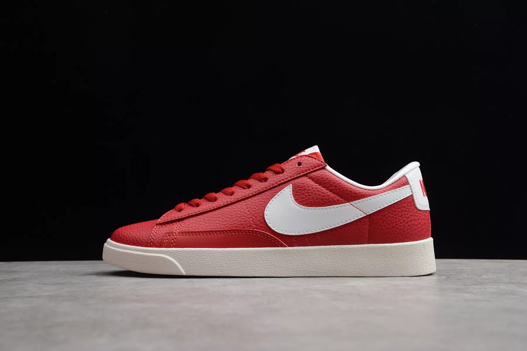 Низкие блейзеры найк. Nike Blazer Low. Nike Blazer Low Red. Blazer Low 77 Red. Nike Blazer Low White Red.