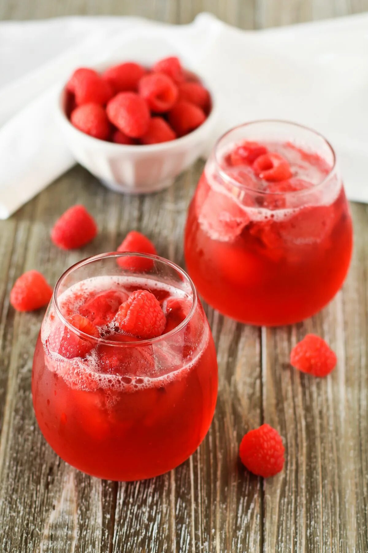 Raspberry Sorbet. Малиновый сорбет. Raspberry Sorbet цвет. Raspberry Sorbet aperitivo малина.