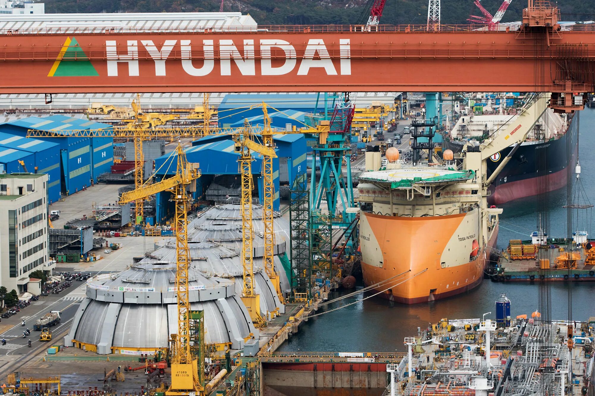 Город производства судов. Hyundai Heavy industries Южная Корея. Hyundai Heavy industries судостроение. Daewoo Shipbuilding Южная Корея. Hyundai Mipo Dockyard.