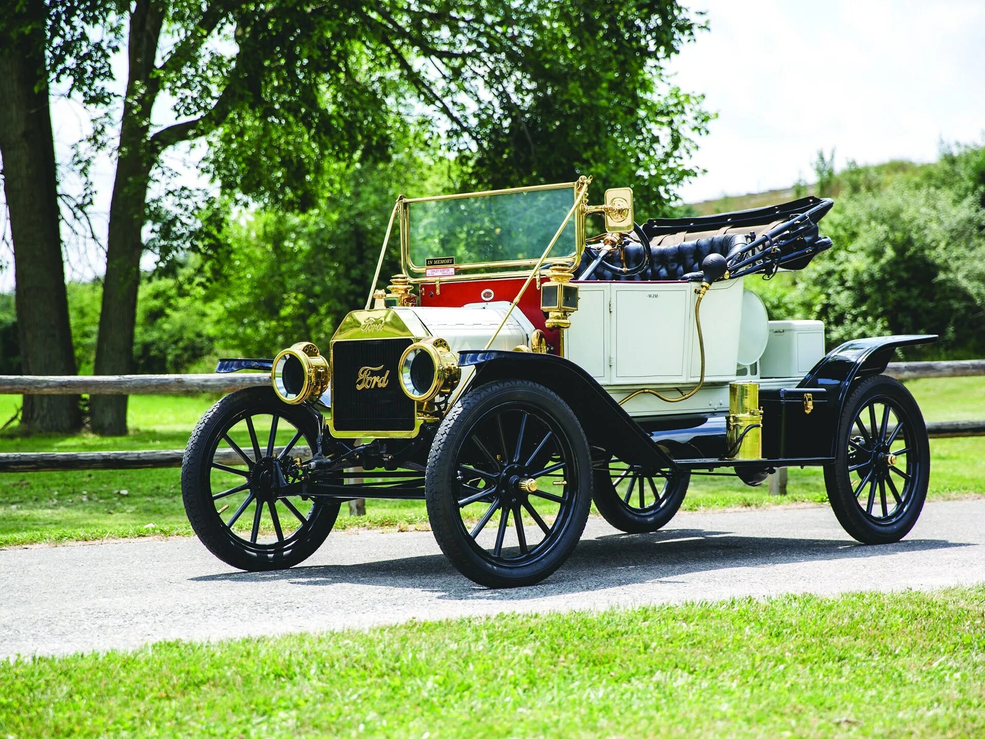 Первый автомобиль форд. Ford 1912. 1910 Model t Ford. Форд т 1912. Ford model t 1912.