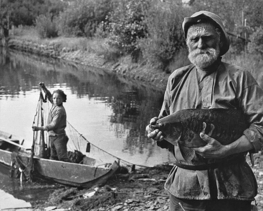 Промыслы на реке. Советский Рыбак. Рыбная ловля в старину. Рыболовство в СССР. Рыболовство в прошлом.