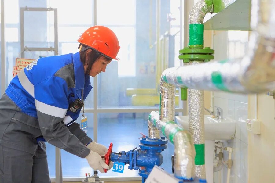 Работа оператором котельной в спб. Оператор котельной. оператор котельной в газпроме. операторская котельной.