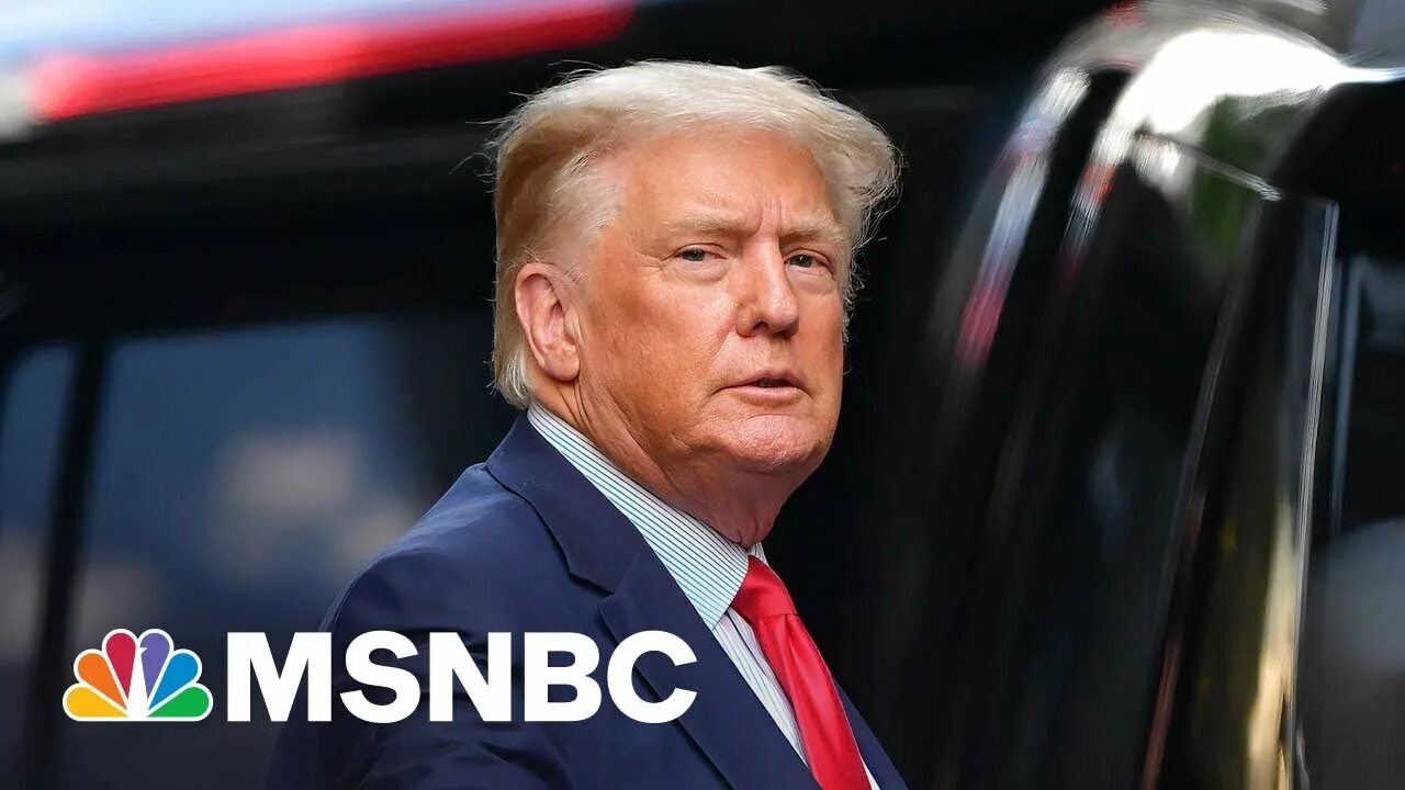 Трамп и байден. Обыск в доме дональда трампа. Фирма трамп. Семья трампа. Трамп.