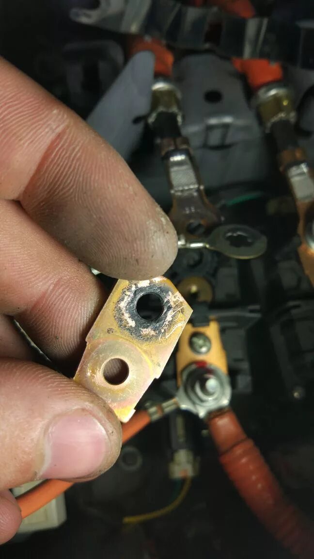 U0100 ошибка тойота. P0aa6 ошибка приус 20. p3107 приус 20. p0a01 toyota p0a01. p000p.