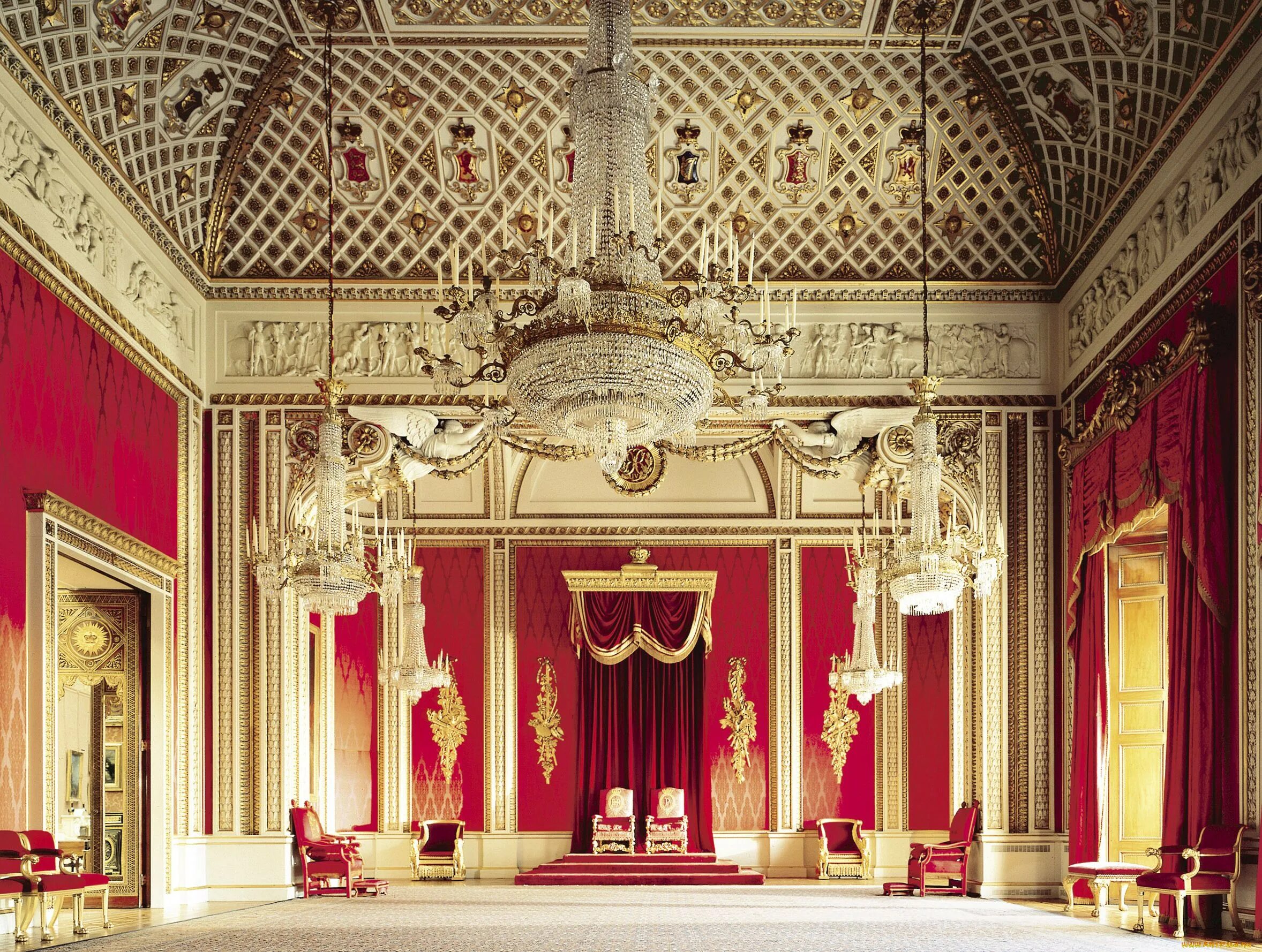 Букингемский дворец бальный зал. Тронный зал Букингемского дворца. Букингемский дворец спальня королевы. Дворец короля Швеции Тронный зал. Клоун дворец