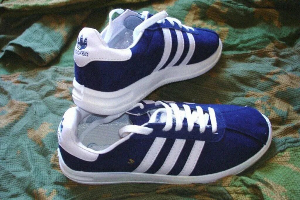 Adidas кроссовки 1980. Адидас синие кроссовки 90. Adidas кросы 80-90. Адидас фестивальки кроссовки.