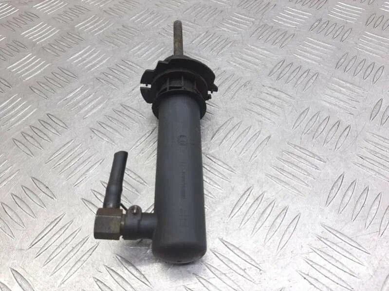 Цилиндр сцепления на ровер 400. Главный цилиндр сцепления freelander 1 1. Цилиндр сцепления ровер. Ровер -416 рабочий цилиндр сцепления. Цилиндр сцепления ровер.