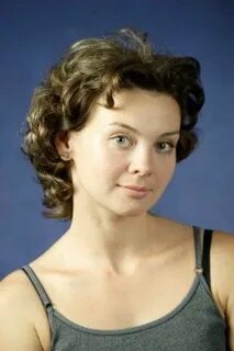 Ona ogliga tegishiga ruxsat berdi va u borib unga porno qoydi.