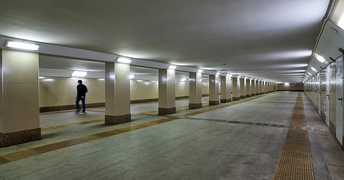 Самый длинный переход. Станция метро Терехово БКЛ. ТПУ Терехово. Пешеходные тоннели Москва. Подземный переход.