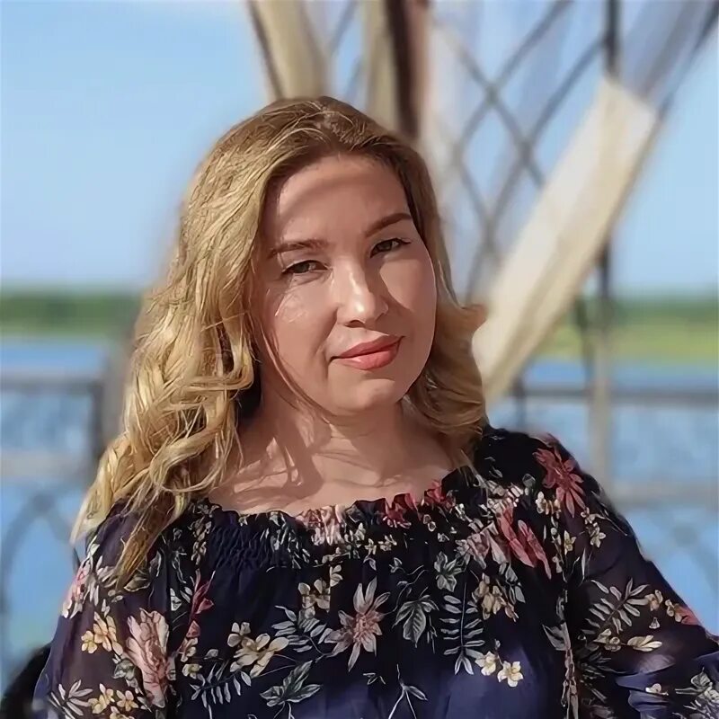 Селин сарапул. Гостиница старая башня сарапул. Кафе луна сарапул. Селина сарапул. Селина сарапул.