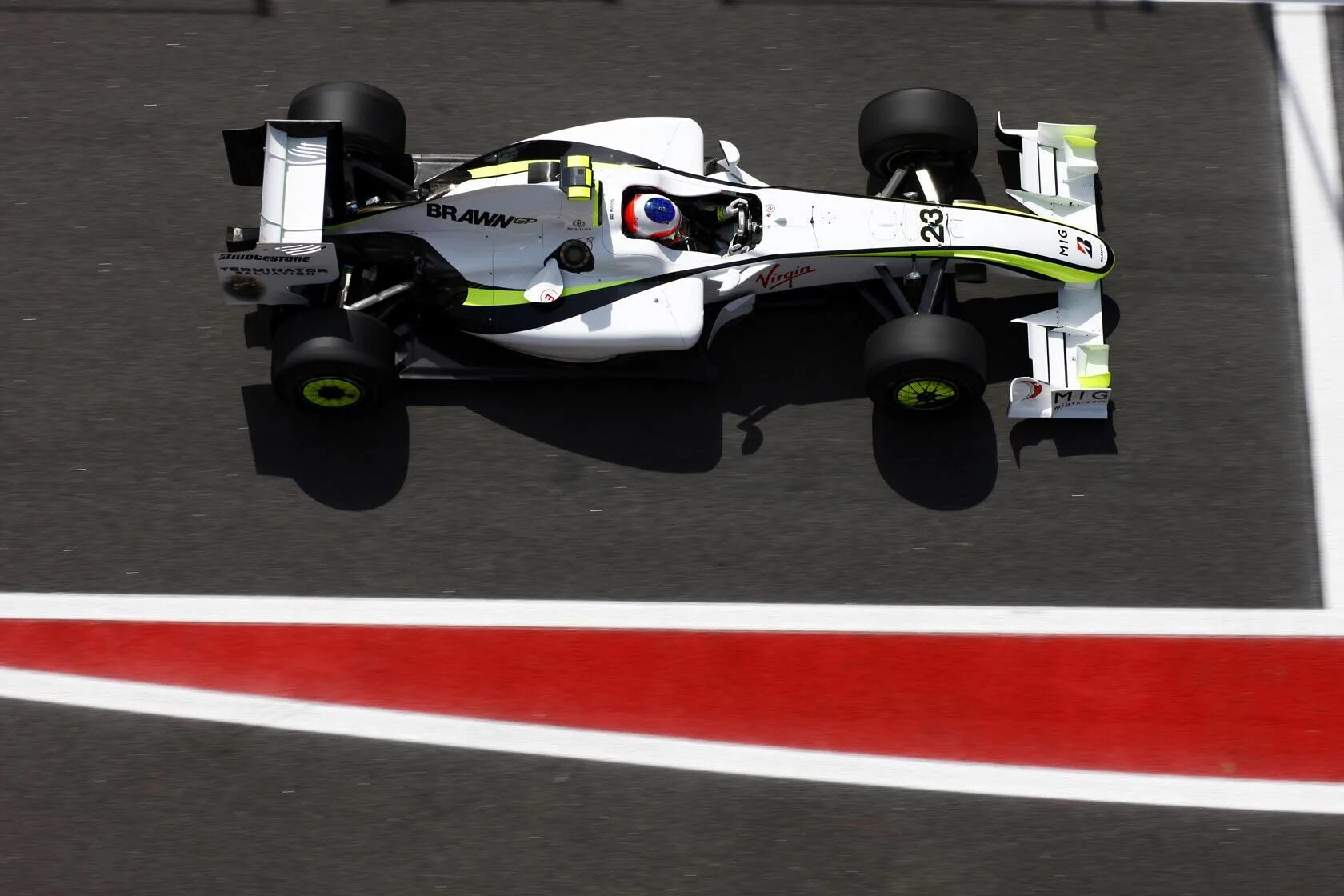 Brawn the impossible formula 1 story. Brawn f1 2009. brawn gp f1 2009. brawn gp 001 f1. формула 1 2009 браун.
