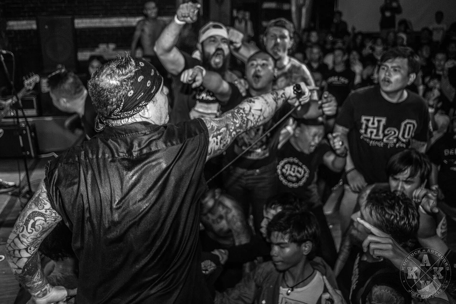 Мирет. Агностик фронт группа. agnostic front правые или левые. роджер мирет.