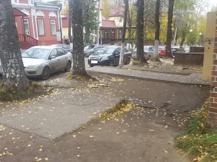 Тротуарам и подъездам