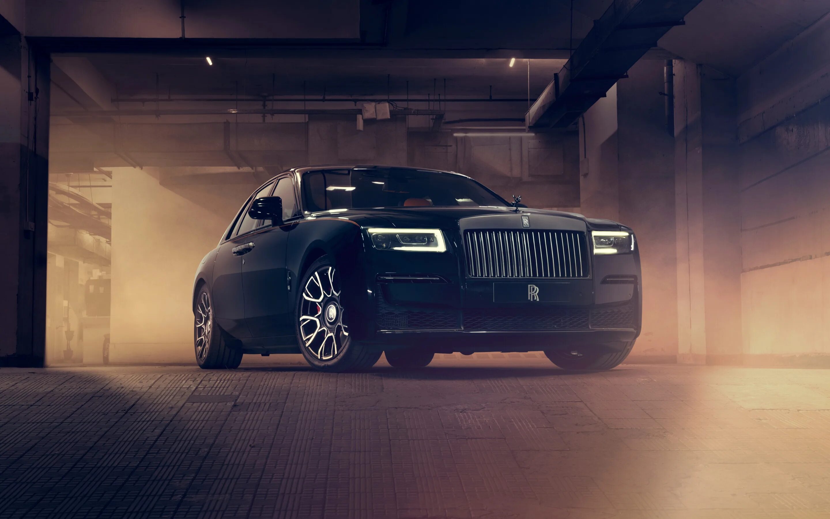 Rolls royce badge. Rolls Royce Ghost 2023 Black. Rolls Royce Ghost 2022. Rolls Royce Ghost 2023 черный. Rolls Royce Ghost Black.