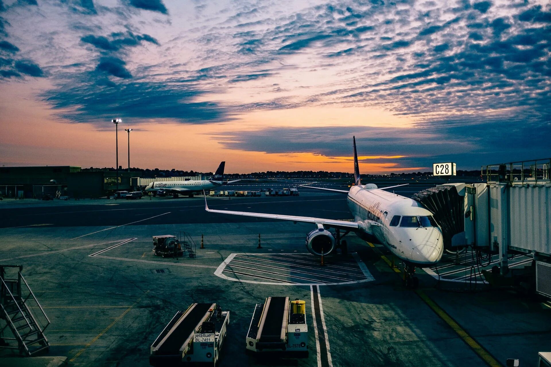 Plane traffic