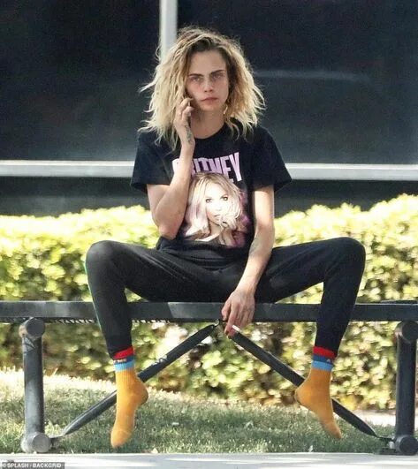 Cara delevinge celebrities celebrity celebrity pictures cara delevinge Cara dele