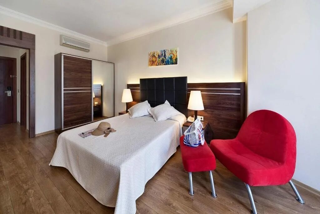 Golden age bodrum номерной фонд. Отель golden age bodrum. Golden age bodrum hotel 4. Костас 4 санкт-петербург отель. Эйдж отель.