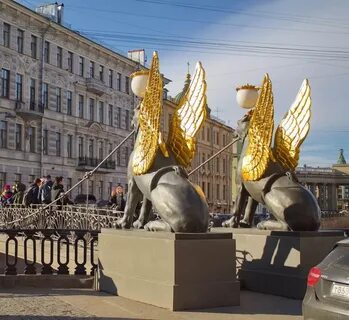 Украшение банковского моста